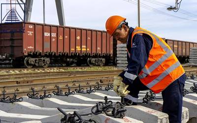 Track laying plan is fulfilled 95.7%